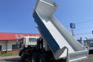 サムネイル: 平成26年　ギガ大型ダンプ　電動コボレーン　走行53万キロ　車検1年付