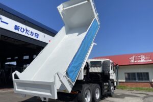 サムネイル: 平成26年　ギガ大型ダンプ　電動コボレーン　走行53万キロ　車検1年付