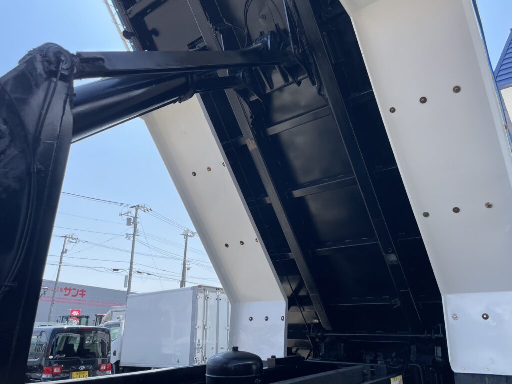 平成26年　ギガ大型ダンプ　電動コボレーン　走行53万キロ　車検1年付