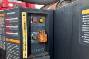 サムネイル: 平成28年　いすゞ　フォワード　４トン４段クレーンロング　フックイン・ラジコン付（車検1年付）