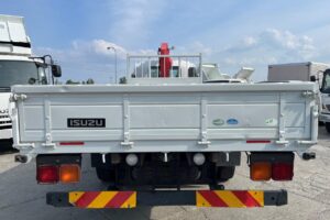 サムネイル: 平成28年　いすゞ　フォワード　４トン４段クレーンロング　フックイン・ラジコン付（車検1年付）