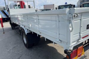 サムネイル: 平成28年　いすゞ　フォワード　４トン４段クレーンロング　フックイン・ラジコン付（車検1年付）