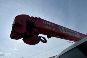 サムネイル: 平成28年　いすゞ　フォワード　４トン４段クレーンロング　フックイン・ラジコン付（車検1年付）