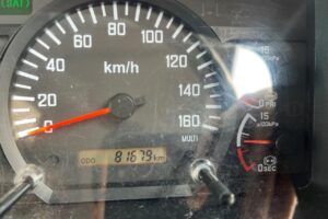 サムネイル: 平成28年　いすゞ　フォワード　４トン４段クレーンロング　フックイン・ラジコン付（車検1年付）