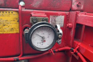 サムネイル: 平成25年　クオン大型ダンプ　検令和8年1月　電動コボレーン　走行52.2万キロ　７MT　フル装備　冷蔵庫付