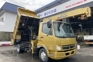 サムネイル: 平成19年　ファイター3.7トン3段クレーン深ダンプ　ラジコン　検令和8年6月　走行4.5万キロ