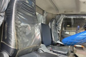 サムネイル: 平成19年　ファイター3.7トン3段クレーン深ダンプ　ラジコン　検令和8年6月　走行4.5万キロ