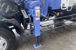 サムネイル: 平成19年　ファイター増トン3段クレーン深ダンプ　ラジコン　全塗装済み　検令和8年6月