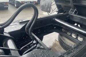 サムネイル: 平成19年　ファイター増トン3段クレーン深ダンプ　ラジコン　全塗装済み　検令和8年6月