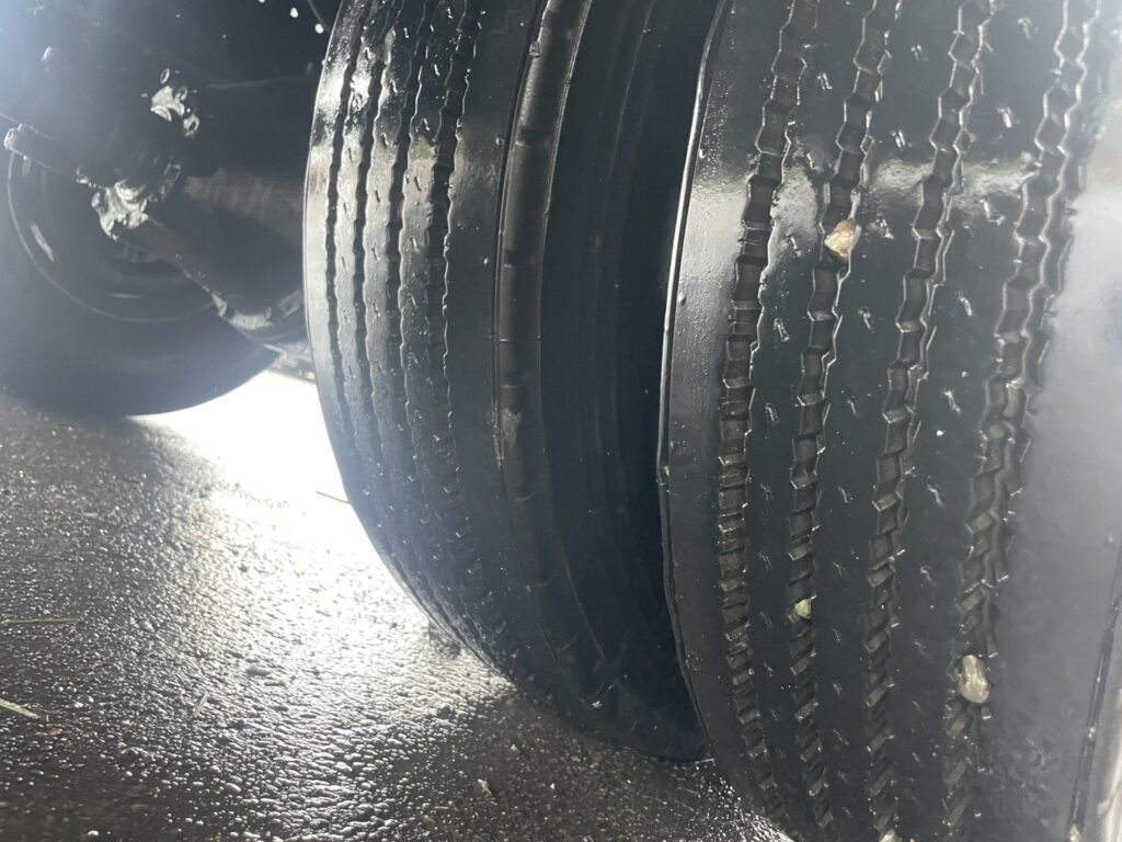 平成19年　ファイター増トン3段クレーン深ダンプ　ラジコン　全塗装済み　検令和8年6月