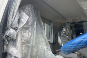 サムネイル: 平成19年　ファイター増トン3段クレーン深ダンプ　ラジコン　全塗装済み　検令和8年6月