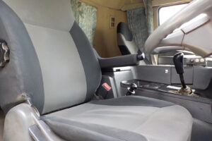 サムネイル: 平成27年　スーパーグレート大型ダンプ　★2デフ★電動コボレーン★ベッド付き★車検令和7年10月