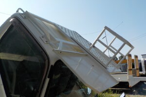 サムネイル: 平成20年　デュトロ 14.6ｍ高所作業車　★電工仕様★ウインチ★絶縁バケット★