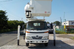 サムネイル: 平成20年　デュトロ 14.6ｍ高所作業車　★電工仕様★ウインチ★絶縁バケット★