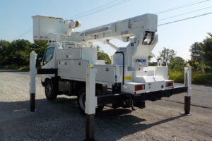 サムネイル: 平成20年　デュトロ 14.6ｍ高所作業車　★電工仕様★ウインチ★絶縁バケット★