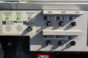 サムネイル: 平成20年　デュトロ 14.6ｍ高所作業車　★電工仕様★ウインチ★絶縁バケット★