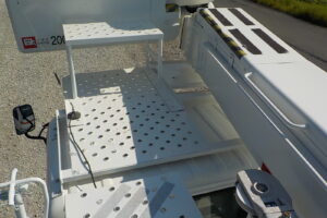 サムネイル: 平成20年　デュトロ 14.6ｍ高所作業車　★電工仕様★ウインチ★絶縁バケット★