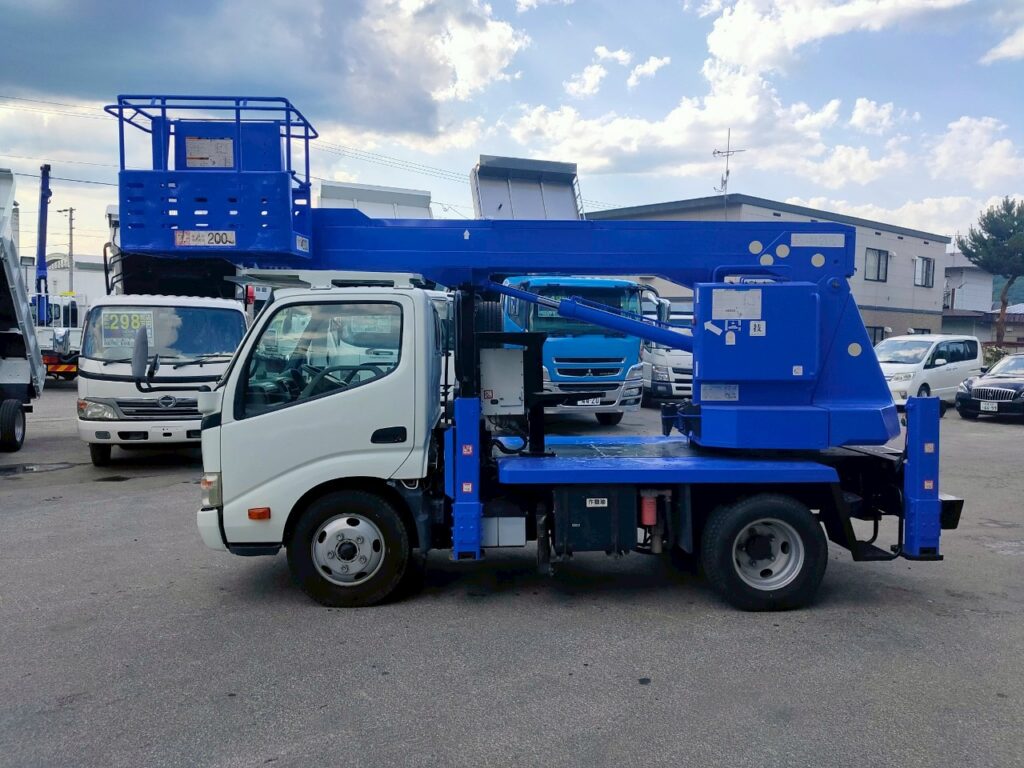 平成２２年　デュトロ　12ｍ高所作業車　★全塗装済！！！
