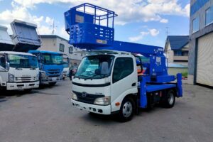 サムネイル: 平成２２年　デュトロ　12ｍ高所作業車　★全塗装済！！！
