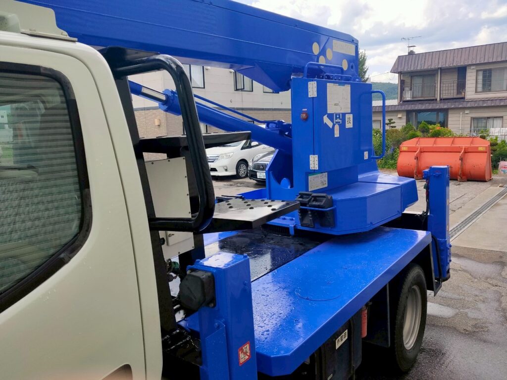 平成２２年　デュトロ　12ｍ高所作業車　★全塗装済！！！