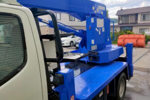 サムネイル: 平成２２年　デュトロ　12ｍ高所作業車　★全塗装済！！！