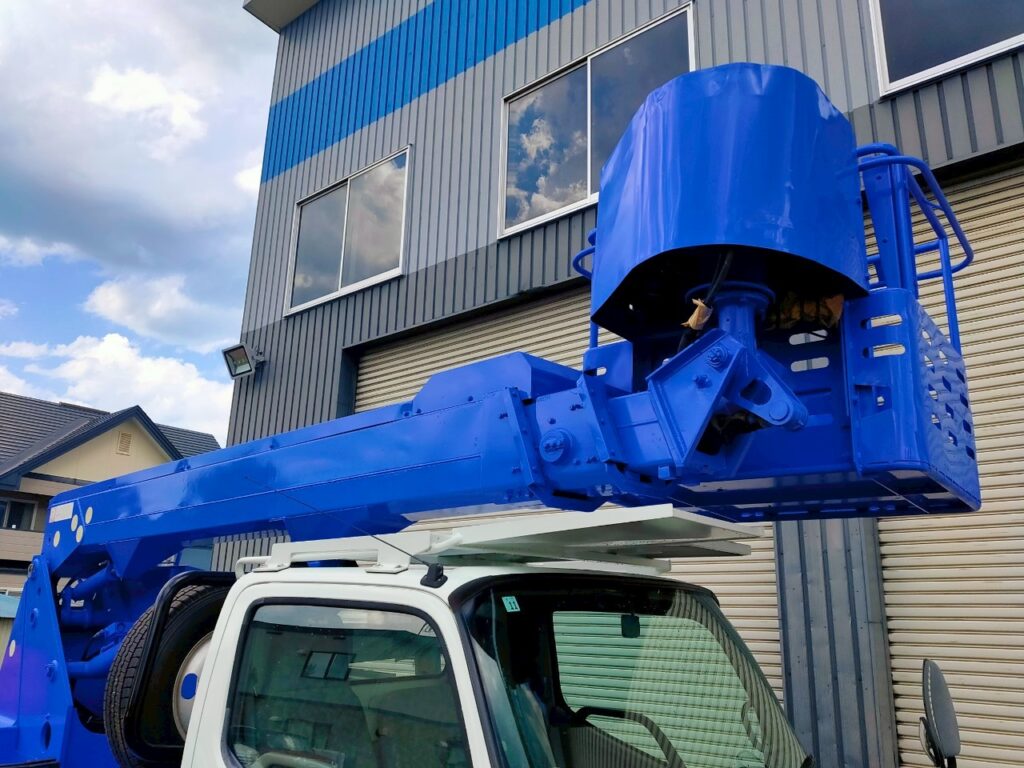 平成２２年　デュトロ　12ｍ高所作業車　★全塗装済！！！