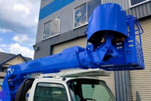 サムネイル: 平成２２年　デュトロ　12ｍ高所作業車　★全塗装済！！！