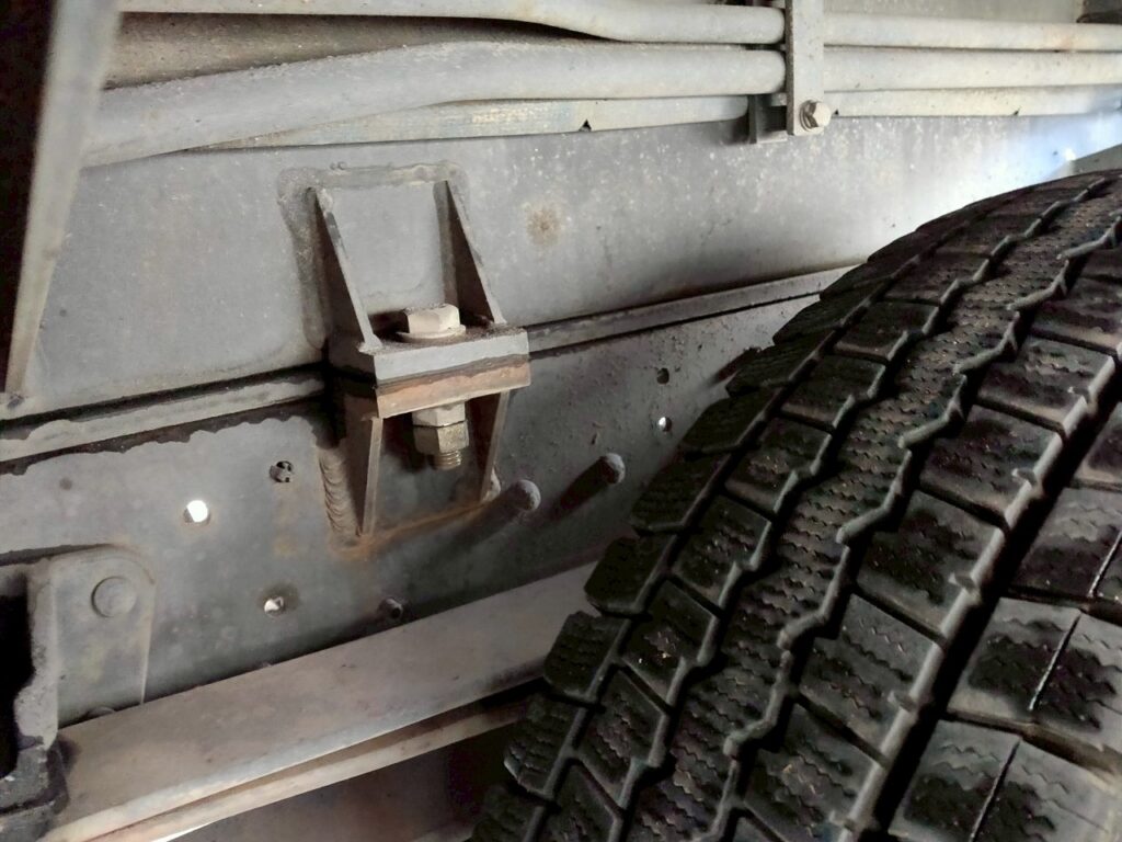 平成２２年　デュトロ　12ｍ高所作業車　★全塗装済！！！