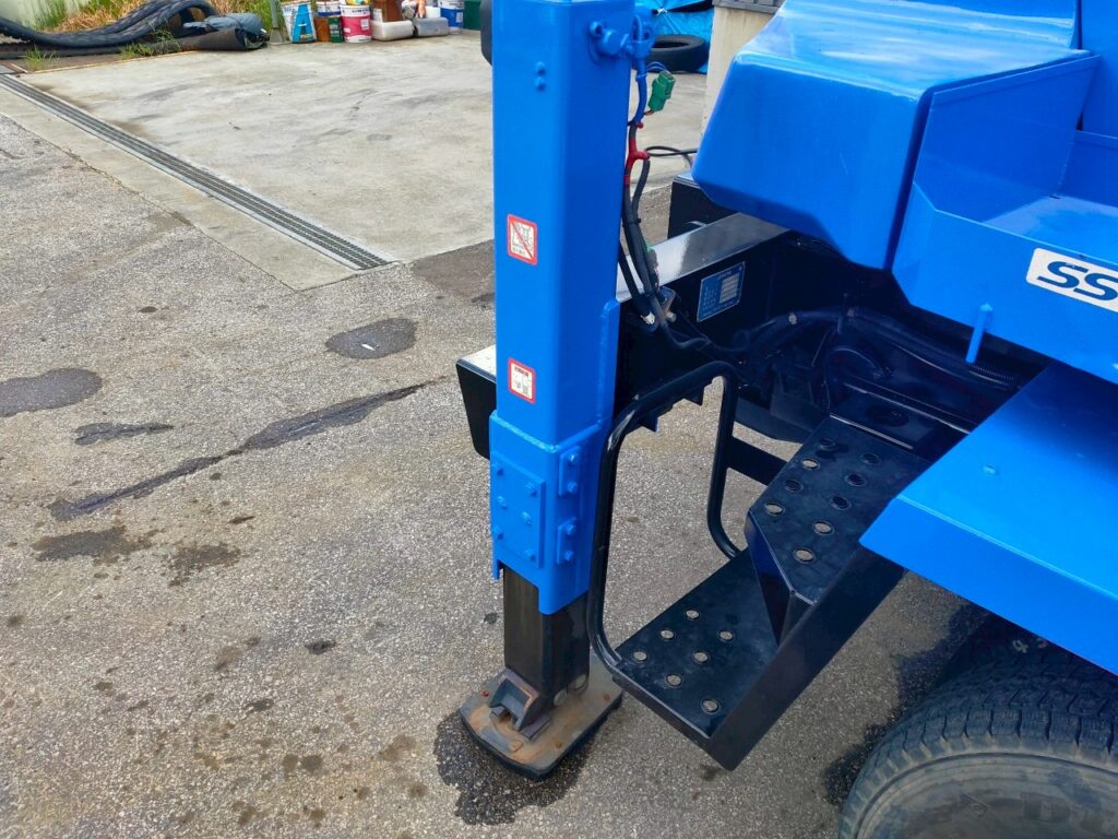 平成２２年　デュトロ　12ｍ高所作業車　★全塗装済！！！
