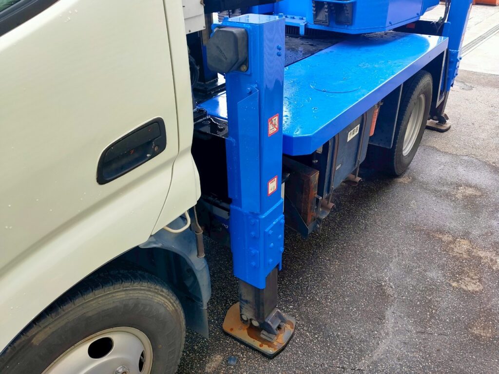 平成２２年　デュトロ　12ｍ高所作業車　★全塗装済！！！