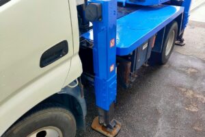 サムネイル: 平成２２年　デュトロ　12ｍ高所作業車　★全塗装済！！！