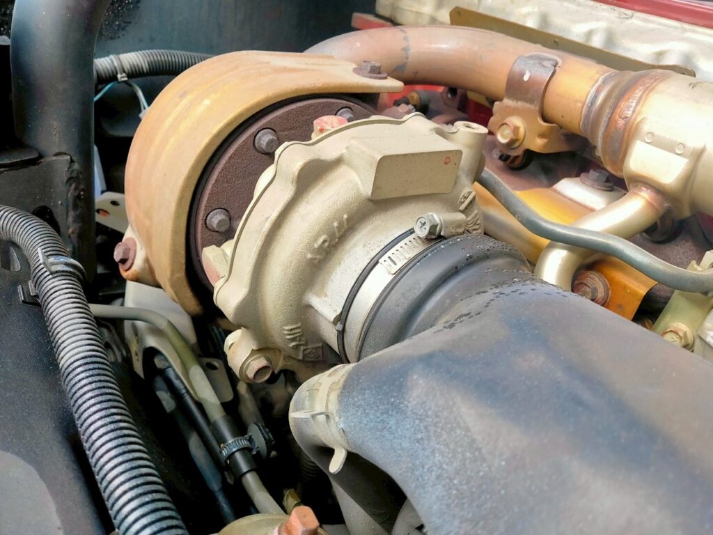 平成２２年　デュトロ　12ｍ高所作業車　★全塗装済！！！