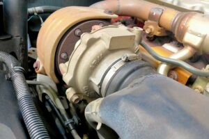 サムネイル: 平成２２年　デュトロ　12ｍ高所作業車　★全塗装済！！！