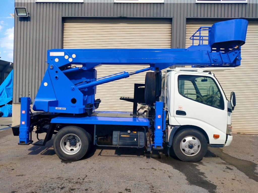 平成２２年　デュトロ　12ｍ高所作業車　★全塗装済！！！