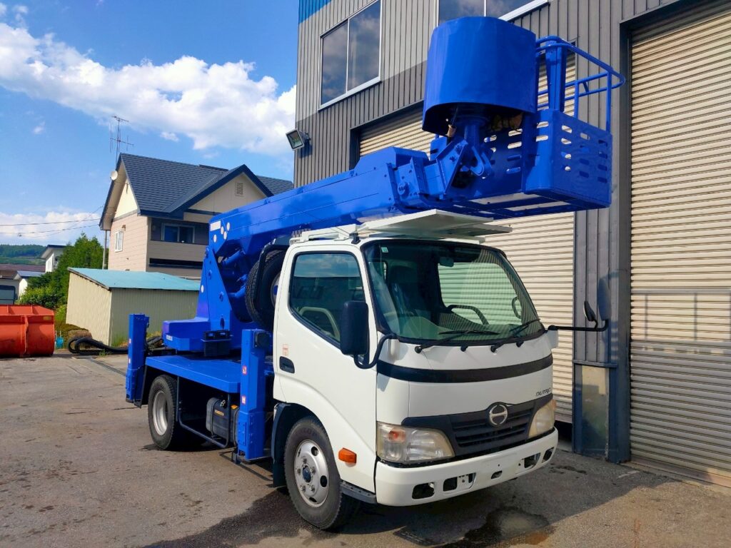 平成２２年　デュトロ　12ｍ高所作業車　★全塗装済！！！
