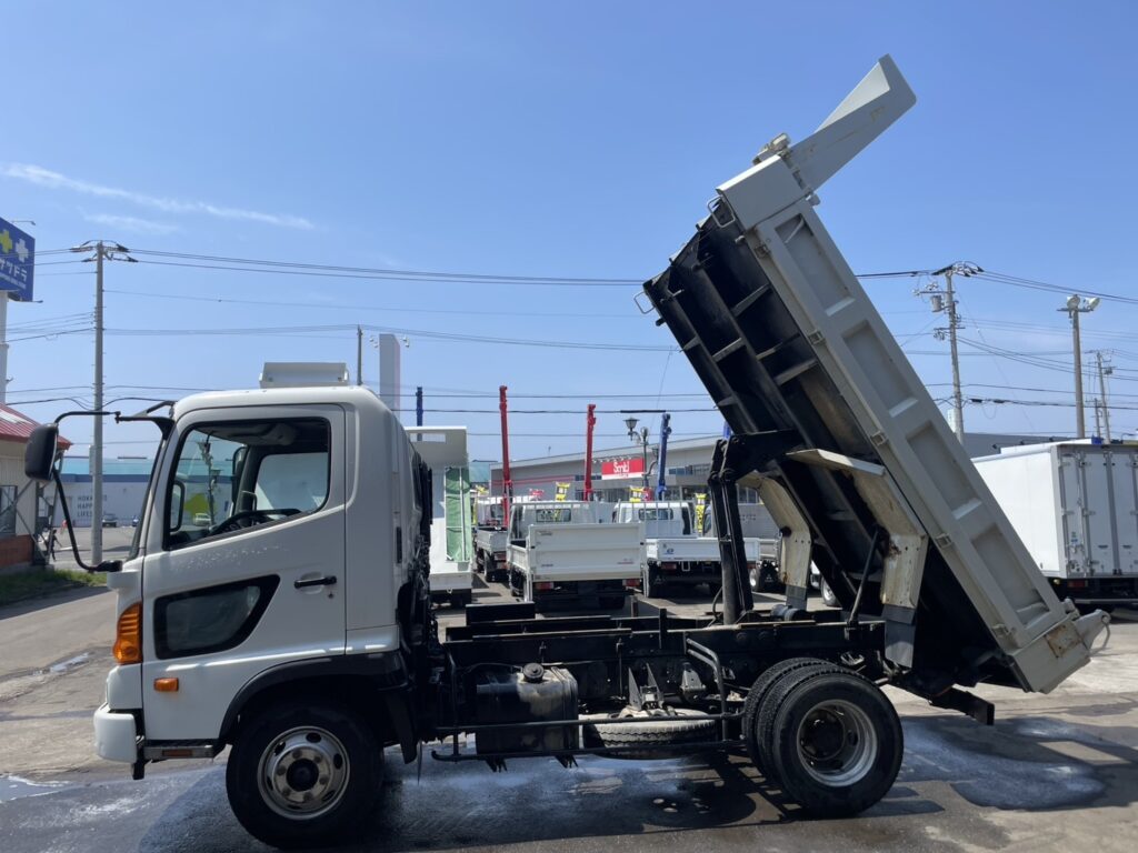 平成24年　レンジャー４トンダンプ　車検1年付　フル装備　６MT