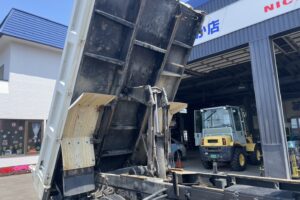 サムネイル: 平成24年　レンジャー４トンダンプ　車検1年付　フル装備　６MT