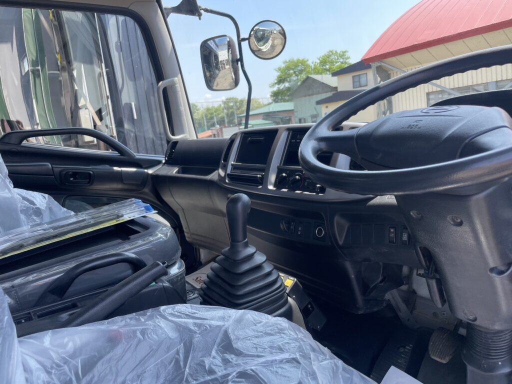 平成24年　レンジャー４トンダンプ　車検1年付　フル装備　６MT