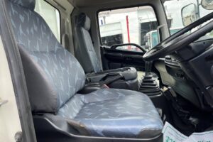 サムネイル: 平成27年　日野　レンジャー　４トンダンプ　電動コボレーン付・荷台塗装済！（車検1年付）