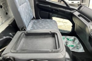 サムネイル: 平成27年　日野　レンジャー　４トンダンプ　電動コボレーン付・荷台塗装済！（車検1年付）