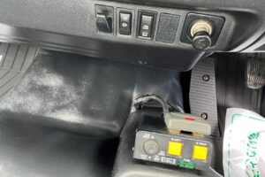 サムネイル: 平成27年　日野　レンジャー　４トンダンプ　電動コボレーン付・荷台塗装済！（車検1年付）