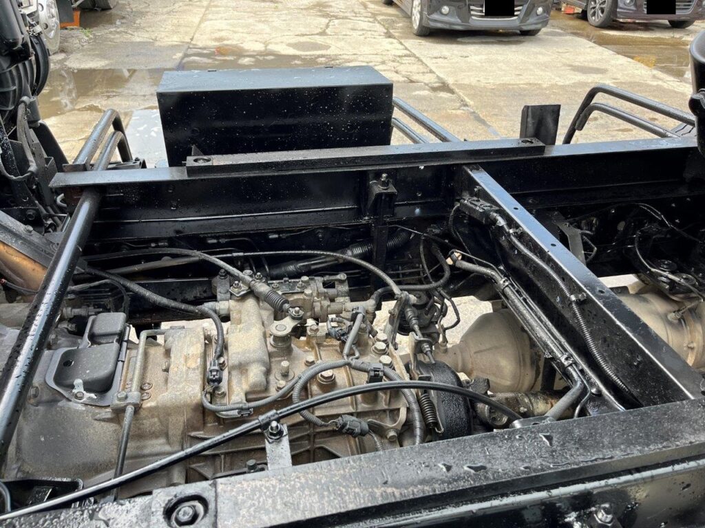 平成27年　日野　レンジャー　４トンダンプ　電動コボレーン付・荷台塗装済！（車検1年付）