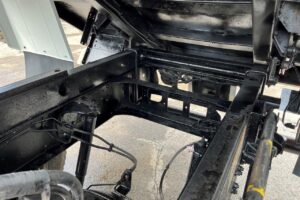 サムネイル: 平成27年　日野　レンジャー　４トンダンプ　電動コボレーン付・荷台塗装済！（車検1年付）