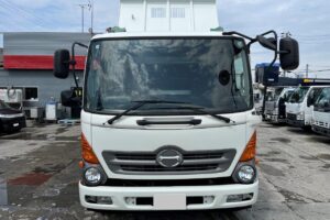 サムネイル: 平成27年　日野　レンジャー　４トンダンプ　電動コボレーン付・荷台塗装済！（車検1年付）