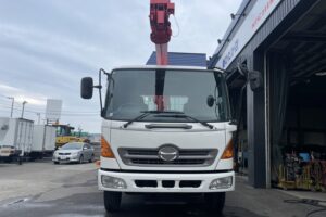 サムネイル: 平成23年　レンジャー４トン4段クレーンロング　ラジコン　フックイン　全塗装済み　６MT