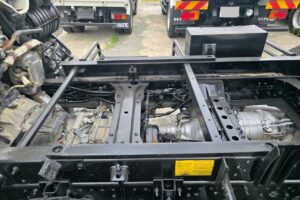 サムネイル: 平成24年　いすゞ　フォワード　４トンダンプ　コボレーン付（車検令和７年10月）