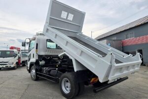 サムネイル: 平成24年　いすゞ　フォワード　４トンダンプ　コボレーン付（車検令和７年10月）