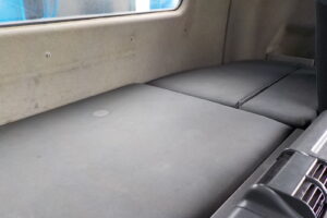 サムネイル: 平成23年　スーパーグレート大型5段クレーン付セルフ　★ラジコン★ウインチ★ベッド付★車検令和8年5月