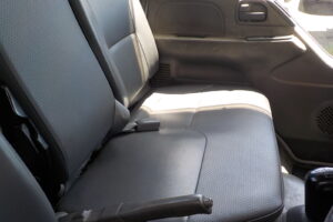 サムネイル: 平成21年　エルフ 14.6ｍ高所作業車　★電工仕様★ウインチ★絶縁バケット★車検令和7年9月