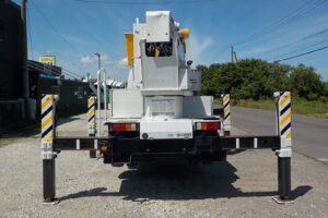 サムネイル: 平成21年　エルフ 14.6ｍ高所作業車　★電工仕様★ウインチ★絶縁バケット★車検令和7年9月